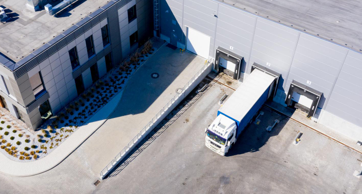 How It Works (Deployment in Logistics & Warehouses)